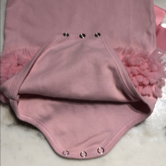 Mudpie pink onesie with ruffle and bow - Picture 7 of 7